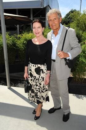 Gudrun Landgrebe und ihr Ehemann Ulrich von Nathusius bei der Ankunft zur Minx by Eva Lutz Modenschau im Rahmen der Mercedes-Benz Fashion Week Frühjahr Sommer 2017 am 29.06.2016 in Berlin MBFW Fashionweek in Berlin 2016- Minx by Eva Lutz Fashion Show 