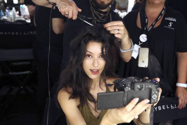 Rebecca Mir backstage bei der Minx by Eva Lutz Fashion Show auf der Mercedes-Benz Fashion Week Berlin Spring Summer 2017. Berlin, 29.06.2016 Foto:xS.xGabschx xFuturexImage