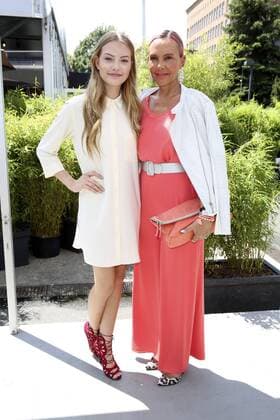 Cheyenne Savannah Ochsenknecht mit Mutter Natascha Ochsenknecht bei der Minx by Eva Lutz Fashion Show auf der Mercedes-Benz Fashion Week Berlin Spring Summer 2017. Berlin, 29.06.2016 Foto:xS.xGabschx xFuturexImage