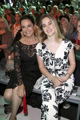 Desiree Nosbusch mit Begleitung bei der Minx by Eva Lutz Fashion Show auf der Mercedes-Benz Fashion Week Berlin Spring Summer 2017. Berlin, 29.06.2016 Foto:xS.xGabschx xFuturexImage
