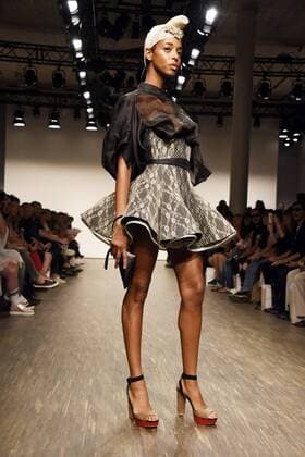 Model bei der I VR Isabel Vollrath Fashion Show auf der Mercedes-Benz Fashion Week Berlin Spring Summer 2017. Berlin, 29.06.2016 Foto:xFredericx xFuturexImage