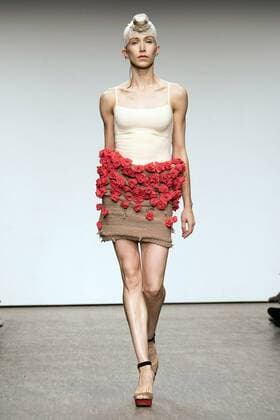 Model bei der I VR Isabel Vollrath Fashion Show auf der Mercedes-Benz Fashion Week Berlin Spring Summer 2017. Berlin, 29.06.2016 Foto:xFredericx xFuturexImage