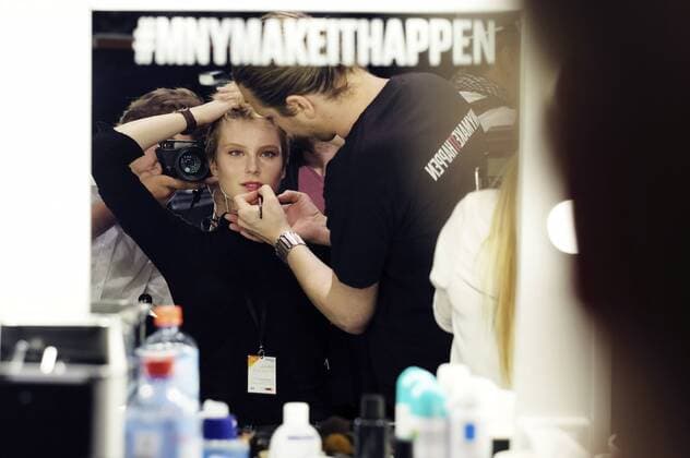 Kim Hnizdo backstage bei der Minx by Eva Lutz Fashion Show auf der Mercedes-Benz Fashion Week Berlin Spring Summer 2017. Berlin, 29.06.2016 Foto:xS.xGabschx xFuturexImage