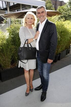 Sabine Christiansen mit Gatte Norbert Medus bei der Laurel Fashion Show auf der Mercedes-Benz Fashion Week Berlin Spring Summer 2017. Berlin, 29.06.2016 Foto:xS.xGabschx xFuturexImage
