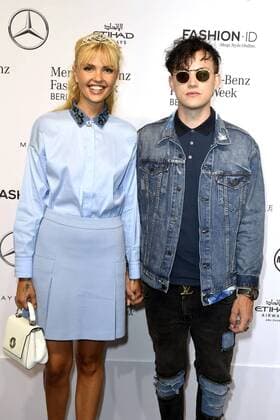 Bonnie Strange mit ihrem Freund DJ Psaiko bei der Laurel Fashion Show auf der Mercedes-Benz Fashion Week Berlin Spring Summer 2017. Berlin, 29.06.2016 Foto:xFredericx xFuturexImage
