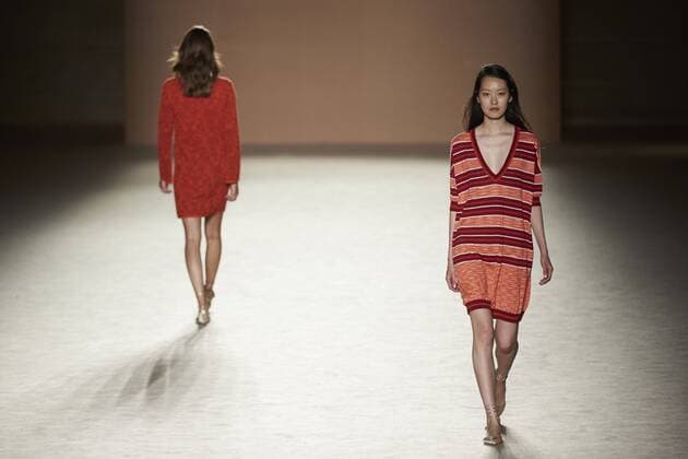 Two models present creations from the Spring-Summer 2017 collection by Lebor Gabala during the 080 Barcelona Fashion, in Barcelona, Spain, 29 June 2016. The fashion event runs from 27 June to 01 July. Lebor Gabala - Runway - 080 Barcelona Fashion S S 2017 !ACHTUNG: NUR REDAKTIONELLE NUTZUNG!  20160629-636028303029383866