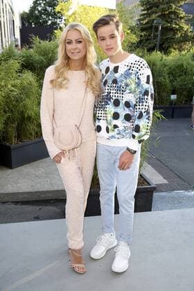 Jenny Elvers mit Sohn Paul bei der Guido Maria Kretschmer Fashion Show auf der Mercedes-Benz Fashion Week Berlin Spring Summer 2017. Berlin, 29.06.2016 Foto:xS.xGabschx xFuturexImage