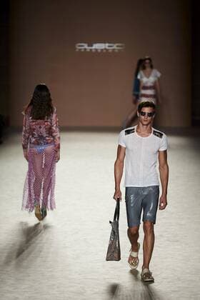 Models present the creations of Custo Barcelona during the third journey of 080 Barcelona Fashion that introduces the trends for next year s spring-summer season in Barcelona, Catalonia, Spain, 29 June 2016. EFE Alejandro Garcia CUSTO BARCELONA FASHION SHOW AT 080 BARCELONA FASHION !ACHTUNG: NUR REDAKTIONELLE NUTZUNG!  BAR001 20160629-636028360654153482