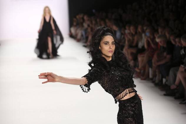 Model bei der Guido Maria Kretschmer Fashion Show auf der Mercedes-Benz Fashion Week Berlin Spring Summer 2017. Berlin, 29.06.2016 Foto:xS.xGabschx xFuturexImage