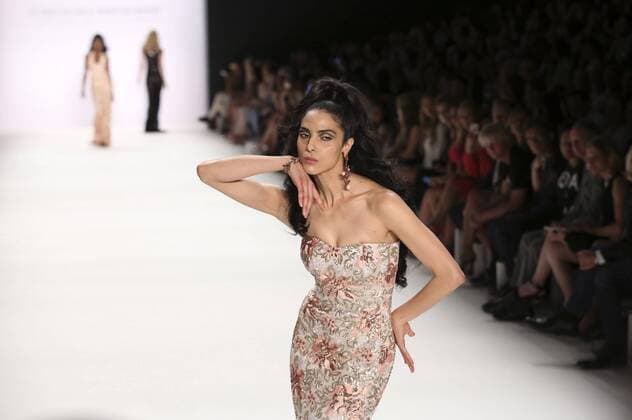 Model bei der Guido Maria Kretschmer Fashion Show auf der Mercedes-Benz Fashion Week Berlin Spring Summer 2017. Berlin, 29.06.2016 Foto:xS.xGabschx xFuturexImage