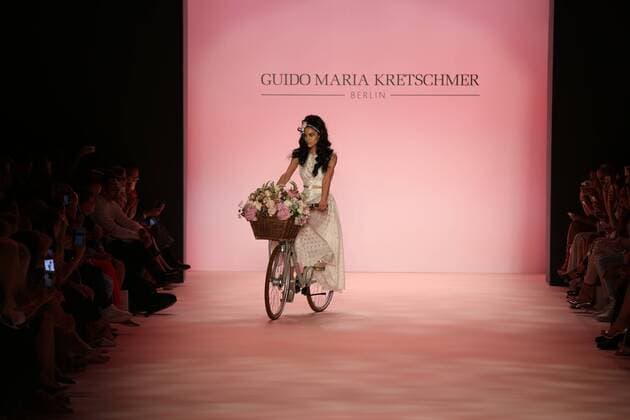 Berlin: Guido Maria Kretschmer at the Fashion Week The photo shows Models with the collection of Guido Maria Kretschmer on the catwalk in the Erika Hess Ice Stadium in Berlin-Weding. From 28 June to 1 July 2016 will for the 19th time, the Mercedes-Benz Fashion Week Berlin. Numerous labels are taking part in the German fashion week for the 2017 spring summer season.  SimonexKuhlmey