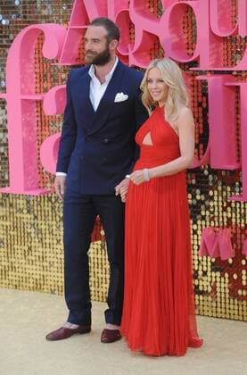 Bilder des Tages Kylie Minogue und Joshua Sasse bei der Absolutely Fabulous Filmpremiere in London June 29, 2016 - England, United Kingdom - Kylie Minogue attends the World Premiere of Absolutely Fabulous at Odeon Leciester Square. United Kingdom - ZUMAs147