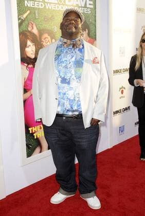 Lavell Crawford MIKE AND DAVE NEED WEDDING DATES Hollywood Patrick Rideaux PicturePerfect