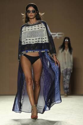 080 Barcelona Fashion Week - Custo Barcelona Modenschau (160630) -- BARCELONA, June 29, 2016 -- A model presents a creation by Custo Barcelona during the 080 Barcelona Fashion Week in Barcelona, Spain, June 29, 2016. ) SPAIN-BARCELONA-FASHION WEEK PauxBarrena 