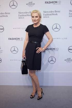 Kriemhild Siegel - Ankunft zur Minx by Eva Lutz Fashion-Show im Rahmen der Mercedes-Benz Fashion Week Berlin Spring Summer 2017 im Erika-Hess-Eisstadion in Berlin am 29.06.2016. Mercedes-Benz Fashion Week Berlin Spring Summer 2017