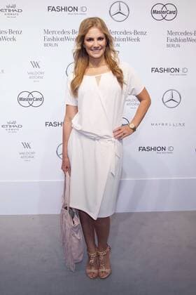 Kerstin Linnartz - Ankunft zur Minx by Eva Lutz Fashion-Show im Rahmen der Mercedes-Benz Fashion Week Berlin Spring Summer 2017 im Erika-Hess-Eisstadion in Berlin am 29.06.2016. Mercedes-Benz Fashion Week Berlin Spring Summer 2017