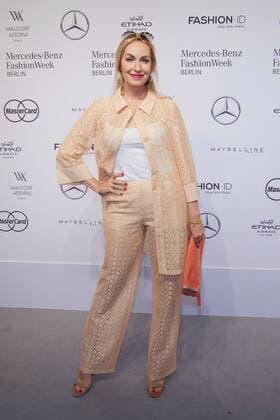 Elna-Margret Prinzessin zu Bentheim und Steinfurt - Ankunft zur Minx by Eva Lutz Fashion-Show im Rahmen der Mercedes-Benz Fashion Week Berlin Spring Summer 2017 im Erika-Hess-Eisstadion in Berlin am 29.06.2016. Mercedes-Benz Fashion Week Berlin Spring Summer 2017