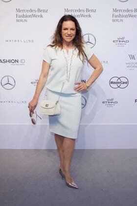 Christine Neubauer- Ankunft zur Minx by Eva Lutz Fashion-Show im Rahmen der Mercedes-Benz Fashion Week Berlin Spring Summer 2017 im Erika-Hess-Eisstadion in Berlin am 29.06.2016. Mercedes-Benz Fashion Week Berlin Spring Summer 2017