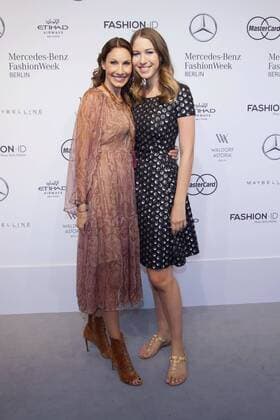 Dagmar Koegel mit Tochter Alana - Ankunft zur Minx by Eva Lutz Fashion-Show im Rahmen der Mercedes-Benz Fashion Week Berlin Spring Summer 2017 im Erika-Hess-Eisstadion in Berlin am 29.06.2016. Mercedes-Benz Fashion Week Berlin Spring Summer 2017