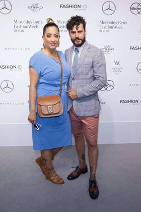Miyabi Kawai und Manuel Cortez - Ankunft zur Minx by Eva Lutz Fashion-Show im Rahmen der Mercedes-Benz Fashion Week Berlin Spring Summer 2017 im Erika-Hess-Eisstadion in Berlin am 29.06.2016. Mercedes-Benz Fashion Week Berlin Spring Summer 2017