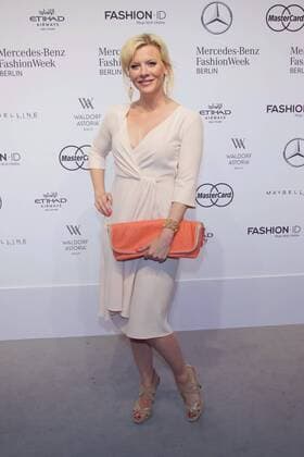 Eva Habermann - Ankunft zur Minx by Eva Lutz Fashion-Show im Rahmen der Mercedes-Benz Fashion Week Berlin Spring Summer 2017 im Erika-Hess-Eisstadion in Berlin am 29.06.2016. Mercedes-Benz Fashion Week Berlin Spring Summer 2017