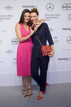 Katrin Wrobel und Annett Moeller - Ankunft zur Minx by Eva Lutz Fashion-Show im Rahmen der Mercedes-Benz Fashion Week Berlin Spring Summer 2017 im Erika-Hess-Eisstadion in Berlin am 29.06.2016. Mercedes-Benz Fashion Week Berlin Spring Summer 2017