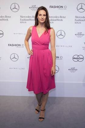 Katrin Wrobel - Ankunft zur Minx by Eva Lutz Fashion-Show im Rahmen der Mercedes-Benz Fashion Week Berlin Spring Summer 2017 im Erika-Hess-Eisstadion in Berlin am 29.06.2016. Mercedes-Benz Fashion Week Berlin Spring Summer 2017