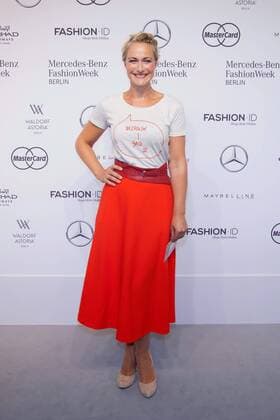 Eva Mona Rodekirchen - Ankunft zur Rebekka Ruètz Fashion-Show im Rahmen der Mercedes-Benz Fashion Week Berlin Spring Summer 2017 im Erika-Hess-Eisstadion in Berlin am 29.06.2016. Mercedes-Benz Fashion Week Berlin Spring Summer 2017