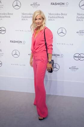 Berlin Fashion Week - Prominente bei der Laurel Modenschau Judith Milberg - Ankunft zur Laurèl Fashion-Show im Rahmen der Mercedes-Benz Fashion Week Berlin Spring Summer 2017 im Erika-Hess-Eisstadion in Berlin am 29.06.2016. Mercedes-Benz Fashion Week Berlin Spring Summer 2017