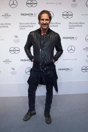 Berlin Fashion Week - Prominente bei der Laurel Modenschau Thomas Hayo - Ankunft zur Laurèl Fashion-Show im Rahmen der Mercedes-Benz Fashion Week Berlin Spring Summer 2017 im Erika-Hess-Eisstadion in Berlin am 29.06.2016. Mercedes-Benz Fashion Week Berlin Spring Summer 2017