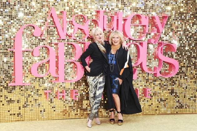 Joanna Lumley und Jennifer Saunders bei der Weltpremiere des Kinofilms Absolutely Fabulous: The Movie Absolutely Fabulous: Der Film im Odeon Leicester Square. London, 29.06.2016 Joanna Lumley, Jennifer Saunders  Foto:xS.xVasx xFuturexImage