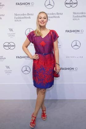 Ruth Moschner - Ankunft zur Guido Maria Kretschmer Fashion-Show im Rahmen der Mercedes-Benz Fashion Week Berlin Spring Summer 2017 im Erika-Hess-Eisstadion in Berlin am 29.06.2016. Mercedes-Benz Fashion Week Berlin Spring Summer 2017