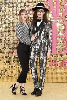 Joshua Kane mit Francesca Merricks bei der Weltpremiere des Kinofilms Absolutely Fabulous: The Movie Absolutely Fabulous: Der Film im Odeon Leicester Square. London, 29.06.2016 Joshua Kane mit Francesca Merricks  Foto:xS.xVasx xFuturexImage