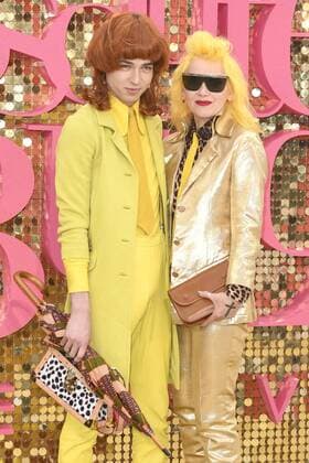Pam Hogg und Josh Quinton bei der Absolutely Fabulous Filmpremiere in London Josh Quinton und Pam Hogg bei der Weltpremiere des Kinofilms Absolutely Fabulous: The Movie Absolutely Fabulous: Der Film im Odeon Leicester Square. London, 29.06.2016 Josh Quinton, Pam Hogg  Foto:xS.xVasx xFuturexImage