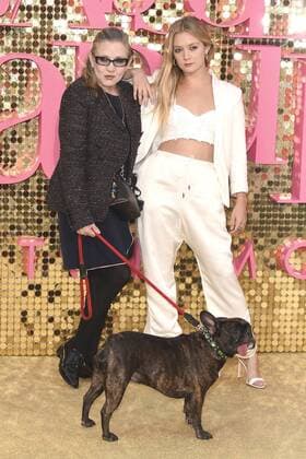 Carrie Fisher mit Tochter Billie Lourd bei der Weltpremiere des Kinofilms Absolutely Fabulous: The Movie Absolutely Fabulous: Der Film im Odeon Leicester Square. London, 29.06.2016 Carrie Fisher, Billie Lourd  Foto:xS.xVasx xFuturexImage