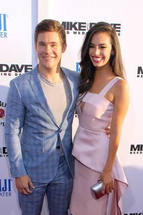 Adam DeVine und Chloe Bridges bei der Mike and Dave Need Wedding Dates Kino Premiere am 29.06.2016 in Los Angeles Mike and Dave Need Wedding Dates Kinopremiere in Los Angeles, 2016 