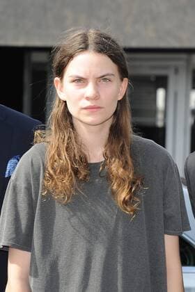 Eliot Sumner (25), die Sängerin und Tochter von Sting bei der Ankunft zum Fashion Talk am 30.06.2016 im Rahmen der Mercedes-Benz Fashion Week Frühjahr Sommer 2017 
