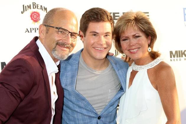 LOS ANGELES - JUN 29: Dennis DeVine, Adam Devine, Penny DeVine at the Mike And Dave Need Wedding Dates Premiere at the Cinerama Dome at ArcLight Hollywood on June 29, 2016 in Los Angeles, CA  KathyxHutchins