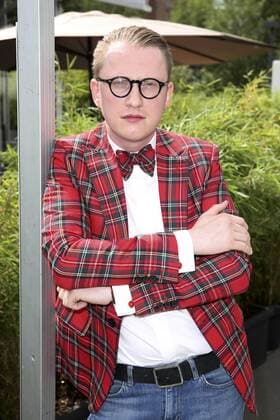 Jan-Henrik M. Scheper-Stuke bei der Lena Hoschek Fashion Show auf der Mercedes-Benz Fashion Week Berlin Spring Summer 2017. Berlin, 30.06.2016 Foto:xS.xGabschx xFuturexImage