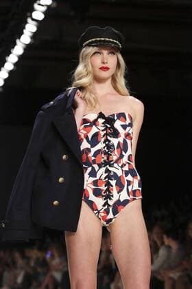 Model bei der Lena Hoschek Fashion Show auf der Mercedes-Benz Fashion Week Berlin Spring Summer 2017. Berlin, 30.06.2016 Foto:xS.xGabschx xFuturexImage