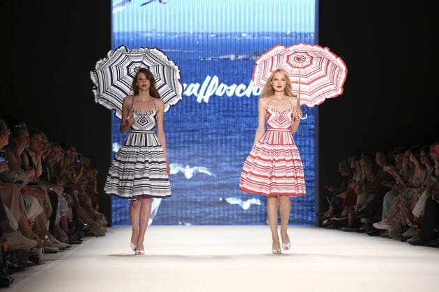 Models bei der Lena Hoschek Fashion Show auf der Mercedes-Benz Fashion Week Berlin Spring Summer 2017. Berlin, 30.06.2016 Foto:xS.xGabschx xFuturexImage