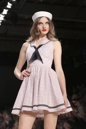 Model bei der Lena Hoschek Fashion Show auf der Mercedes-Benz Fashion Week Berlin Spring Summer 2017. Berlin, 30.06.2016 Foto:xS.xGabschx xFuturexImage