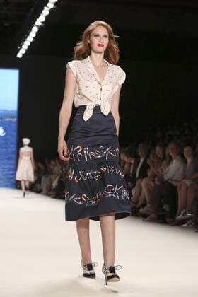 Model bei der Lena Hoschek Fashion Show auf der Mercedes-Benz Fashion Week Berlin Spring Summer 2017. Berlin, 30.06.2016 Foto:xS.xGabschx xFuturexImage