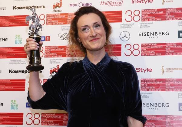 MOSCOW, RUSSIA - JUNE 30, 2016: Director Nicole Brending with an award for her short film Selfied at the closing of the 38th Moscow International Film Festival. Vyacheslav Prokofyev TASS  TS028863