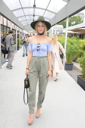 Esther Seibt bei der Ankunft zur Designer for Tomorrow by Fashion ID Modenschau im Rahmen der Mercedes-Benz Fashion Week Frühjahr Sommer 2017 am 30.06.2016 in Berlin MBFW Fashionweek in Berlin 2016- Designer for Tomorrow by Fashion ID Modenschau 