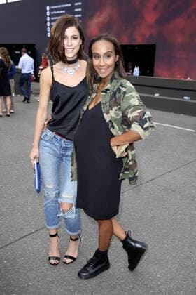 Lena Meyer-Landrut und Hadnet Tesfai bei der Designer For Tomorrow By Fashion ID Show auf der Mercedes-Benz Fashion Week Berlin Spring Summer 2017. Berlin, 30.06.2016 Foto:xS.xGabschx xFuturexImage