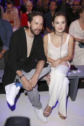 Franz Dinda und Emilia Schüle bei der Designer For Tomorrow By Fashion ID Show auf der Mercedes-Benz Fashion Week Berlin Spring Summer 2017. Berlin, 30.06.2016 Foto:xS.xGabschx xFuturexImage