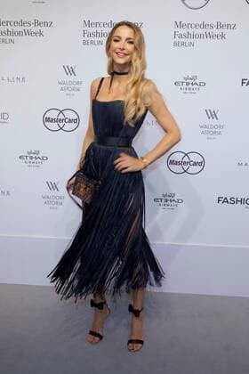 Sophie Hermann - Ankunft zur Dimitri Fashion-Show im Rahmen der Mercedes-Benz Fashion Week Berlin Spring Summer 2017 im Erika-Hess-Eisstadion in Berlin am 30.06.2016. Mercedes-Benz Fashion Week Berlin Spring Summer 2017