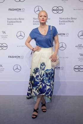 Franziska Knuppe - Ankunft zur Designer for Tomorrow by Fashion ID Fashion-Show im Rahmen der Mercedes-Benz Fashion Week Berlin Spring Summer 2017 im Erika-Hess-Eisstadion in Berlin am 30.06.2016. Mercedes-Benz Fashion Week Berlin Spring Summer 2017