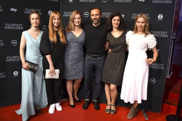 Odine Johne, Kaya Marie Möller, Anna König, Stefano Cassetti, Korinna Krauss und Julia Dietze bei der Premiere von 5 Frauen auf dem 34. Filmfest München 2016 im Arri Kino. München, 30.06.2016 Foto:xP.xSchönbergerx xFuturexImage